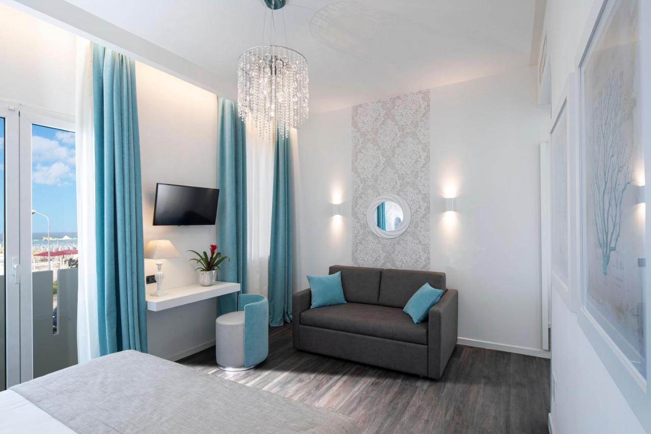 Litoraneo Suite Hotel Римини Екстериор снимка