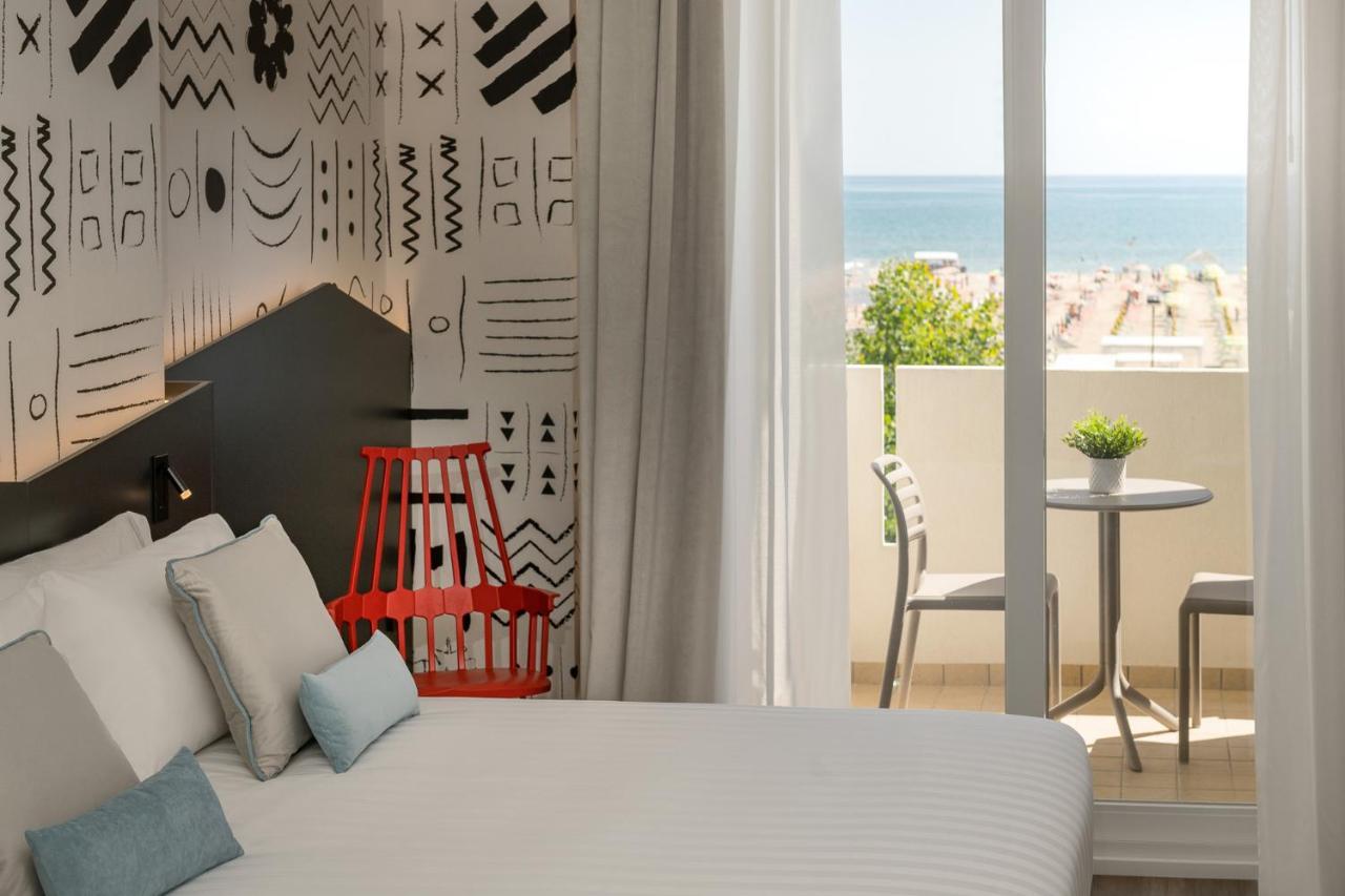 Litoraneo Suite Hotel Римини Екстериор снимка