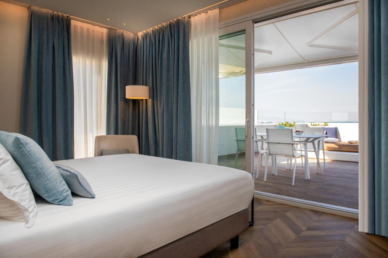 Litoraneo Suite Hotel Римини Екстериор снимка