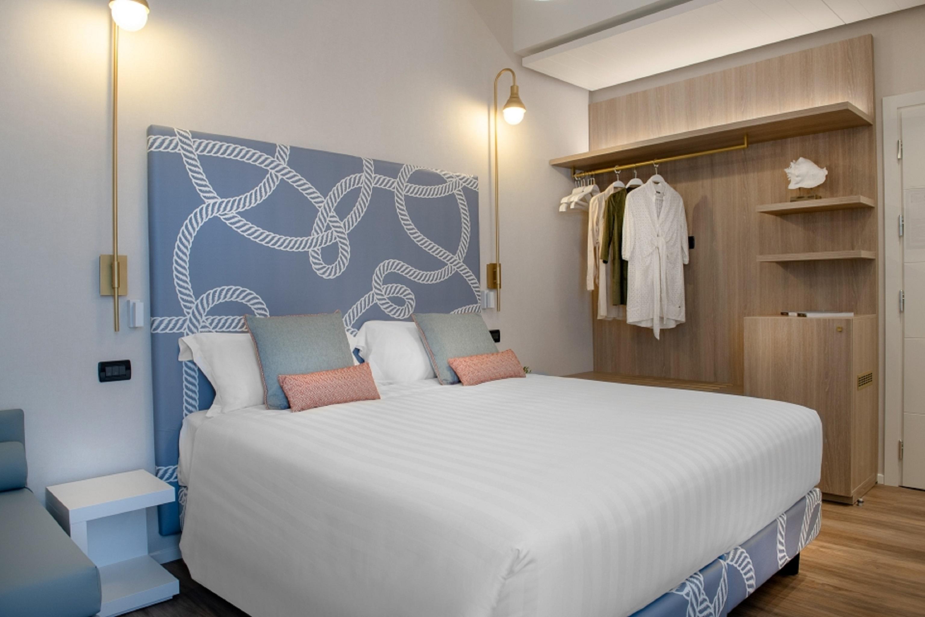 Litoraneo Suite Hotel Римини Екстериор снимка