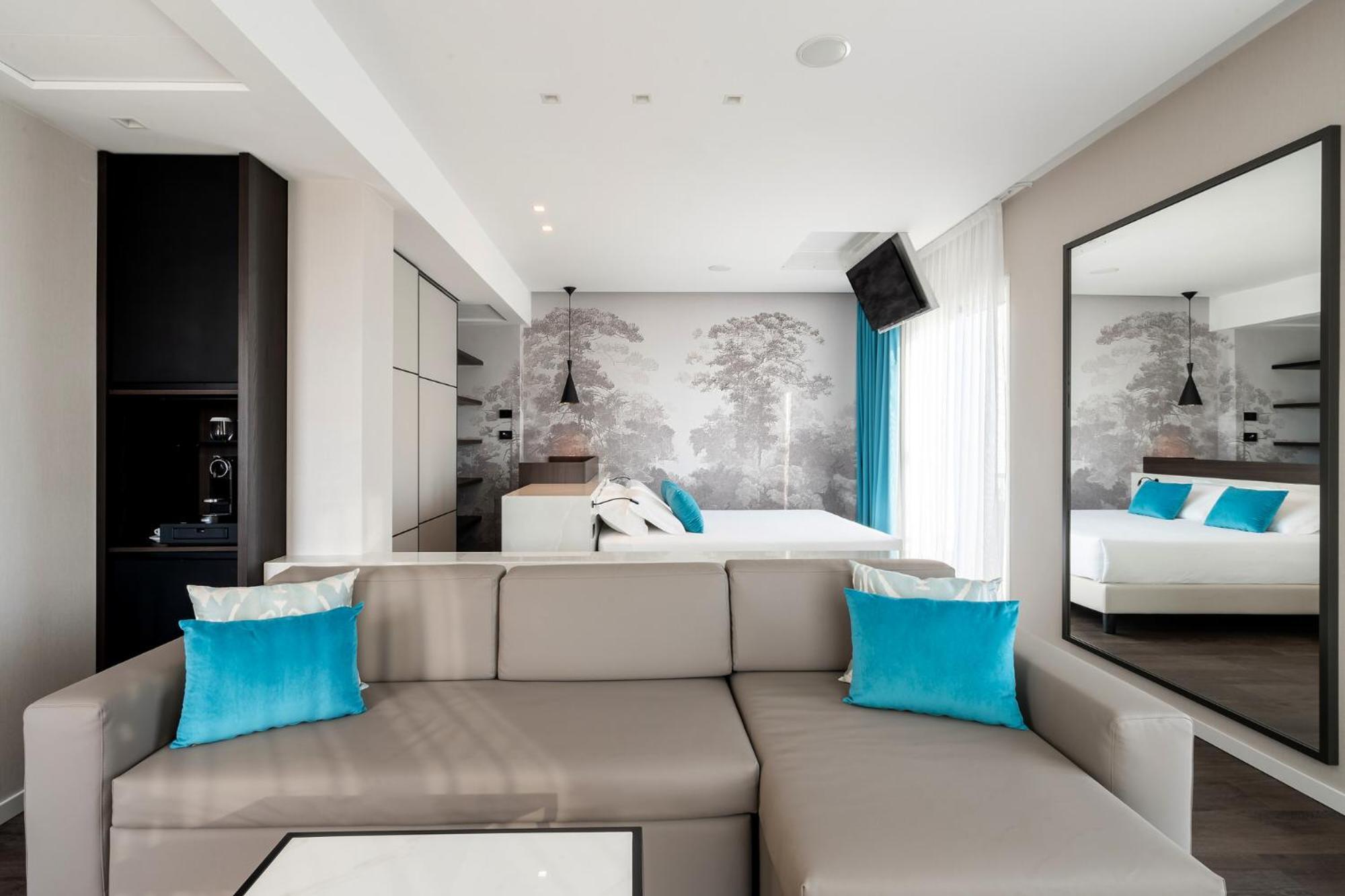 Litoraneo Suite Hotel Римини Екстериор снимка